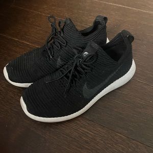 Nike Sneakers Size 6